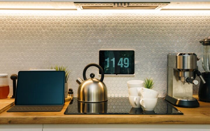 How to Cook Like a Pro with Smart Kitchen Gadgets in 2026